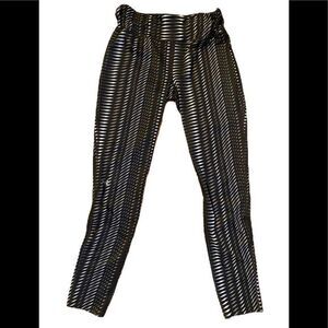 Under Armour Leggings - S black /white print , drawstring waist